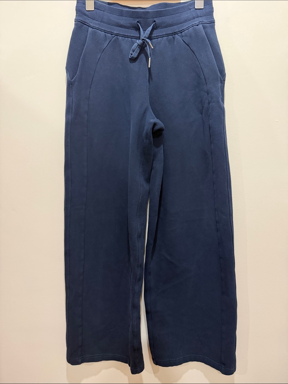 lululemon athletica Scuba Mid-Rise Wide-Leg Pant Full Length in True Navy size 4 - Picture 4 of 12